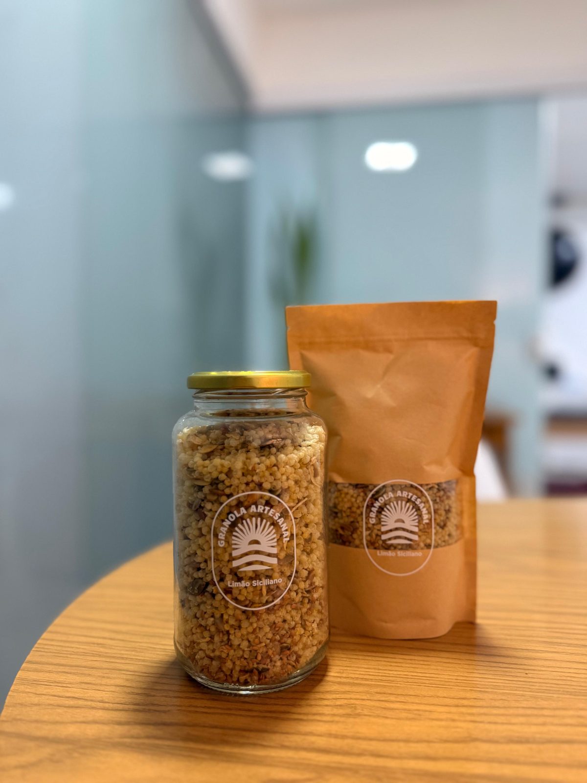 Granola artesanal Limão Siciliano em pote de vidro