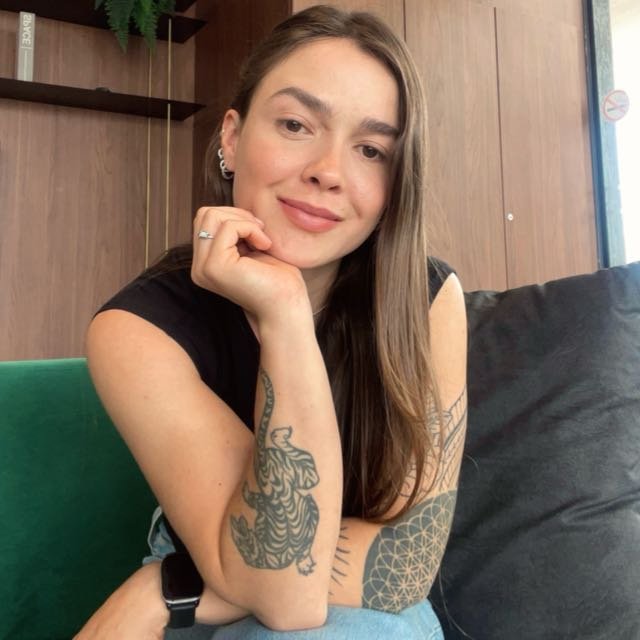 Paola Viviam — Nutricionista Esportiva